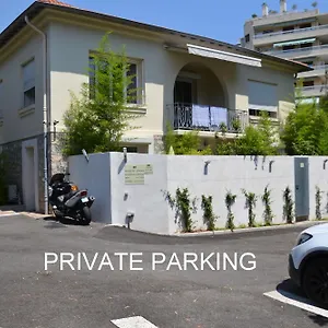 Etoile Apartment