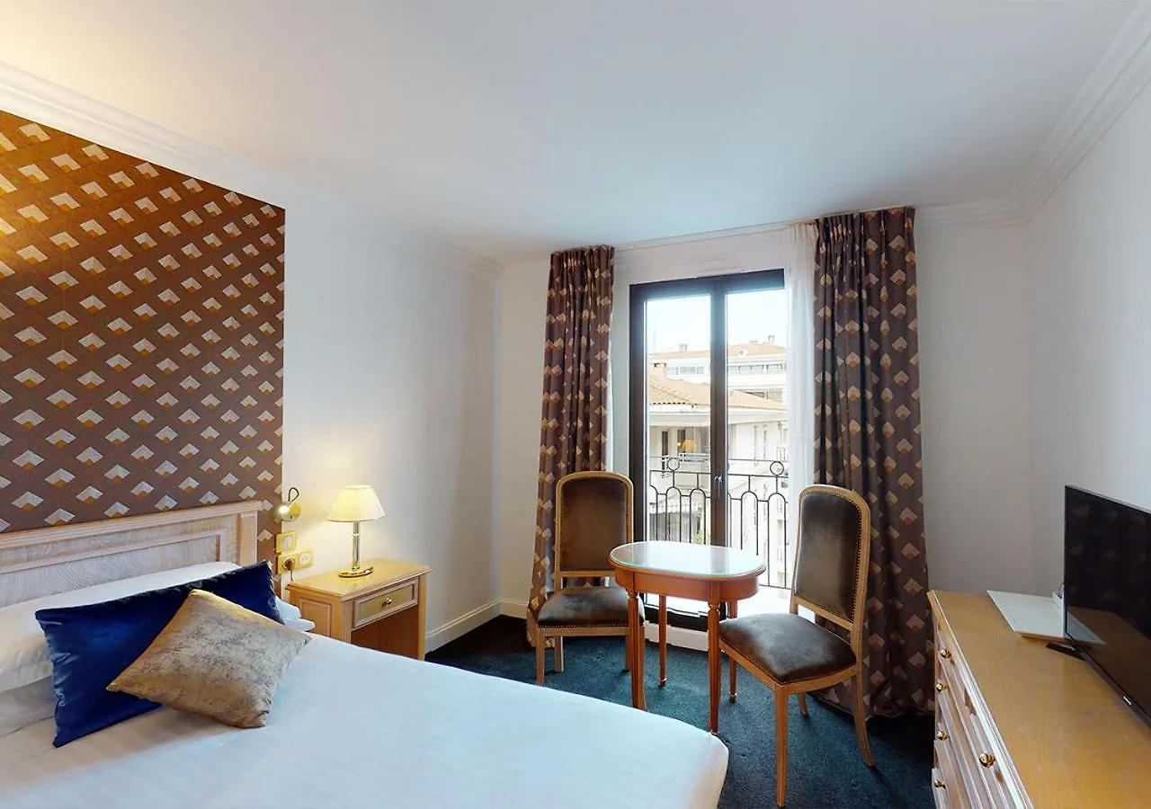 קאן Sun Riviera Hotel 4*,  צרפת